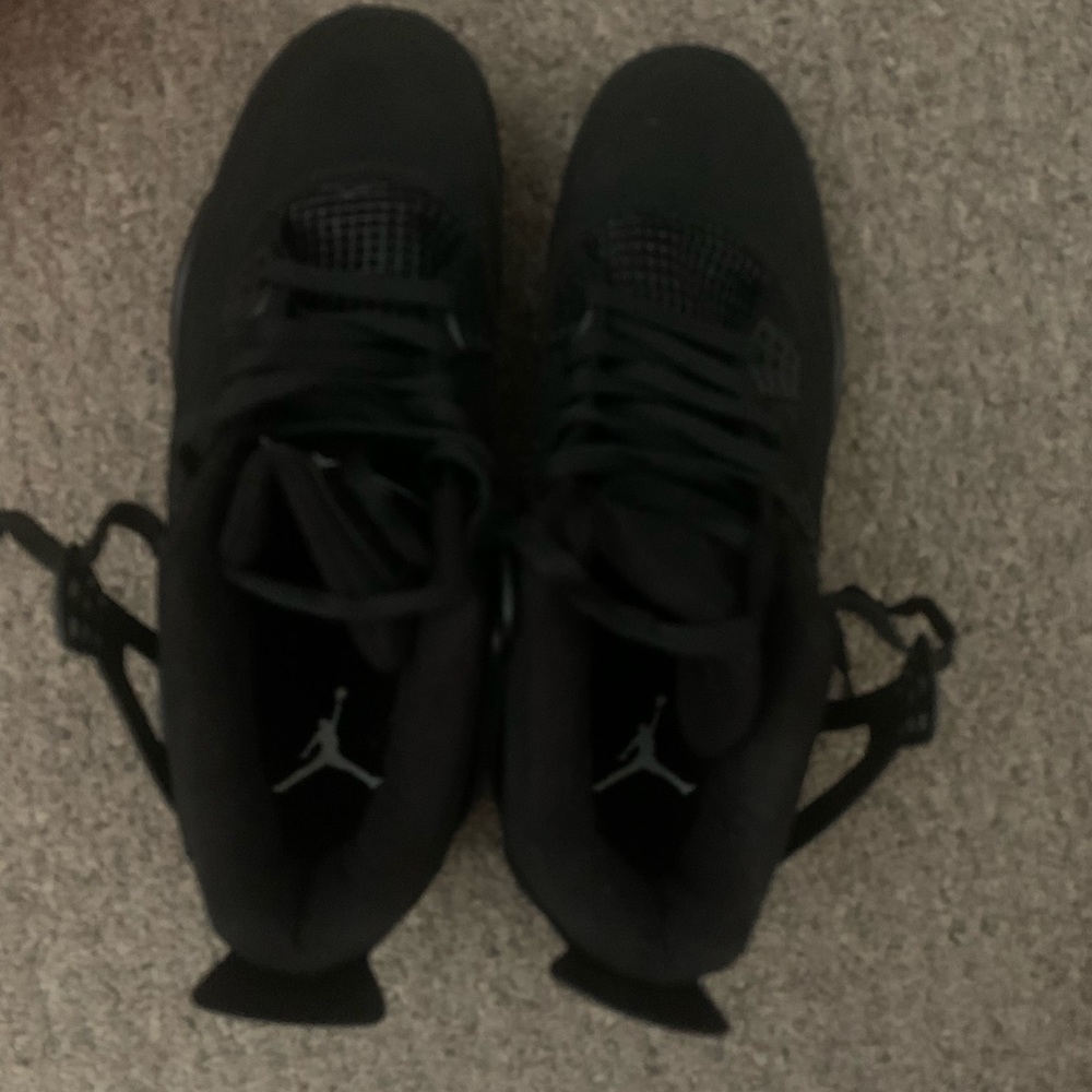 Black cats jordan 4 reps!!!